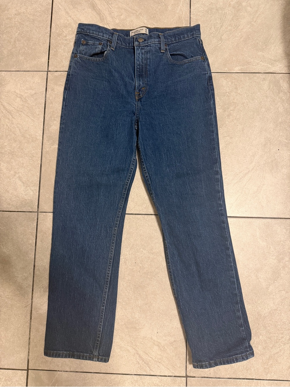 Abercrombie & Fitch Women’s Dark Blue 90’s straight ultra high rise jeans - Picture 4 of 4